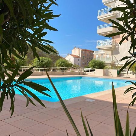 06Ai - Beautiful Renovated Studio - Sea And Pool View Vallauris Eksteriør bilde