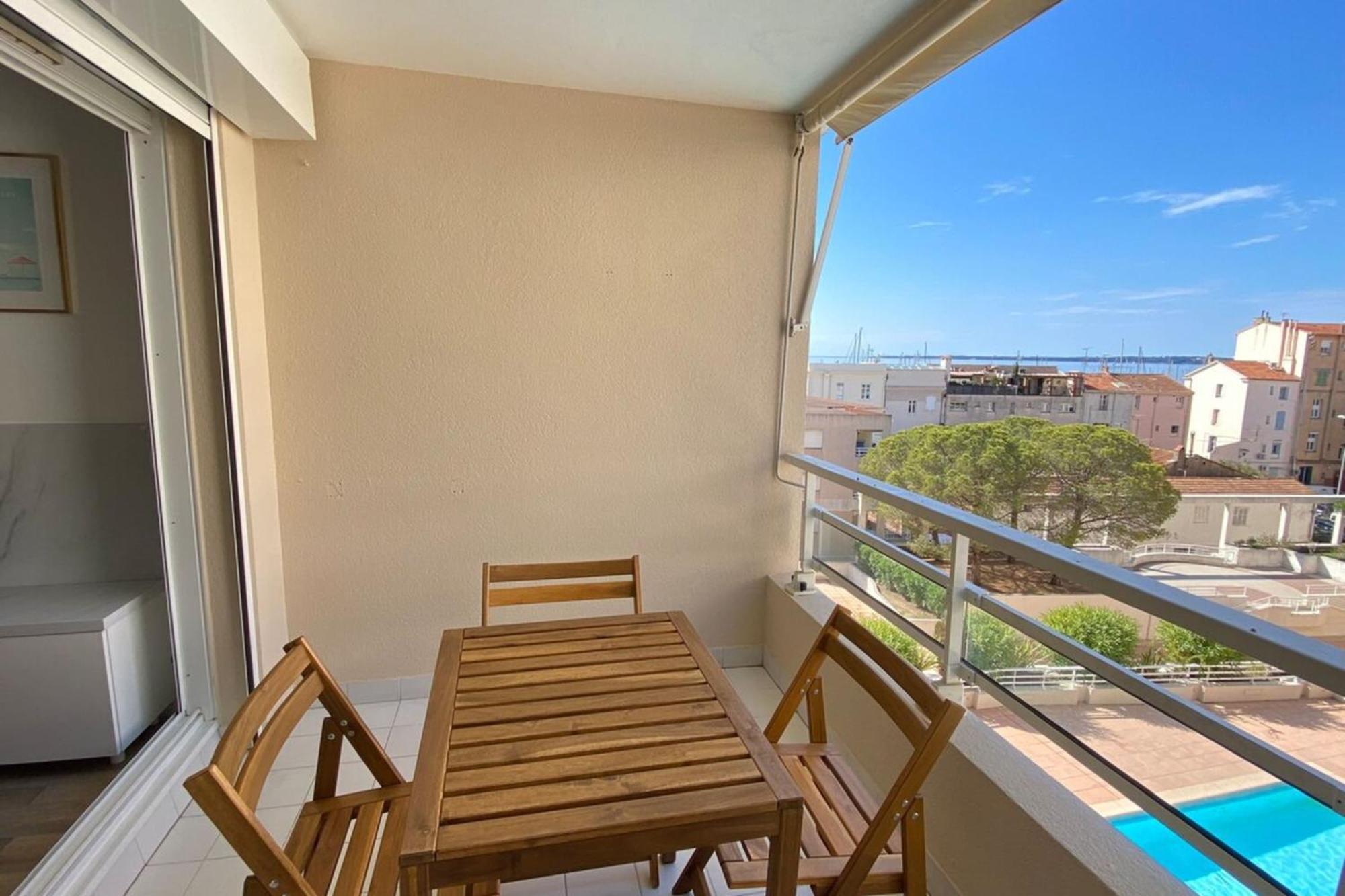 06Ai - Beautiful Renovated Studio - Sea And Pool View Vallauris Eksteriør bilde