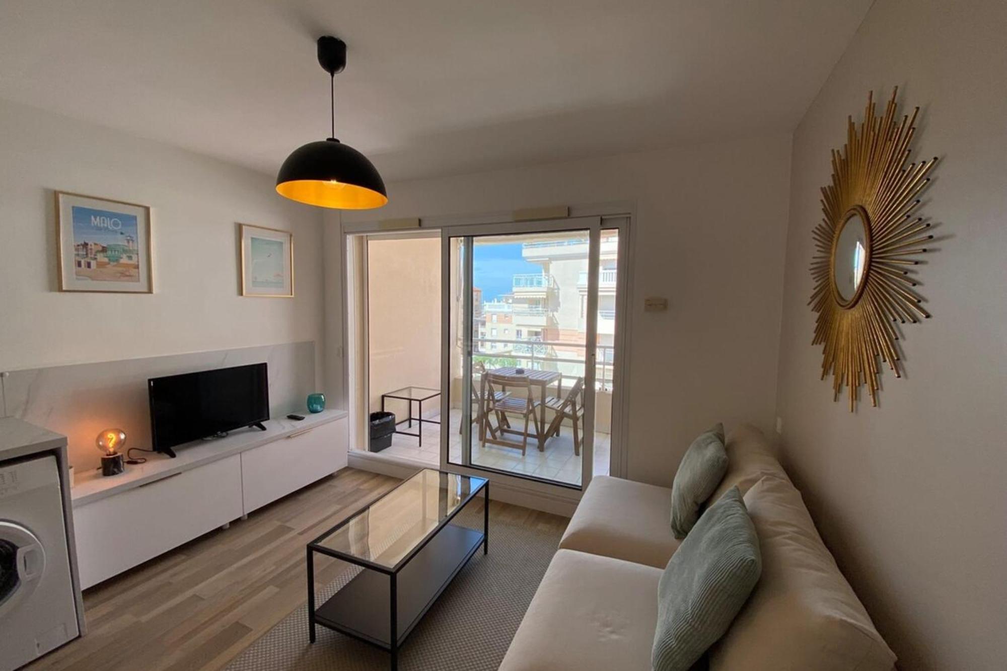 06Ai - Beautiful Renovated Studio - Sea And Pool View Vallauris Eksteriør bilde