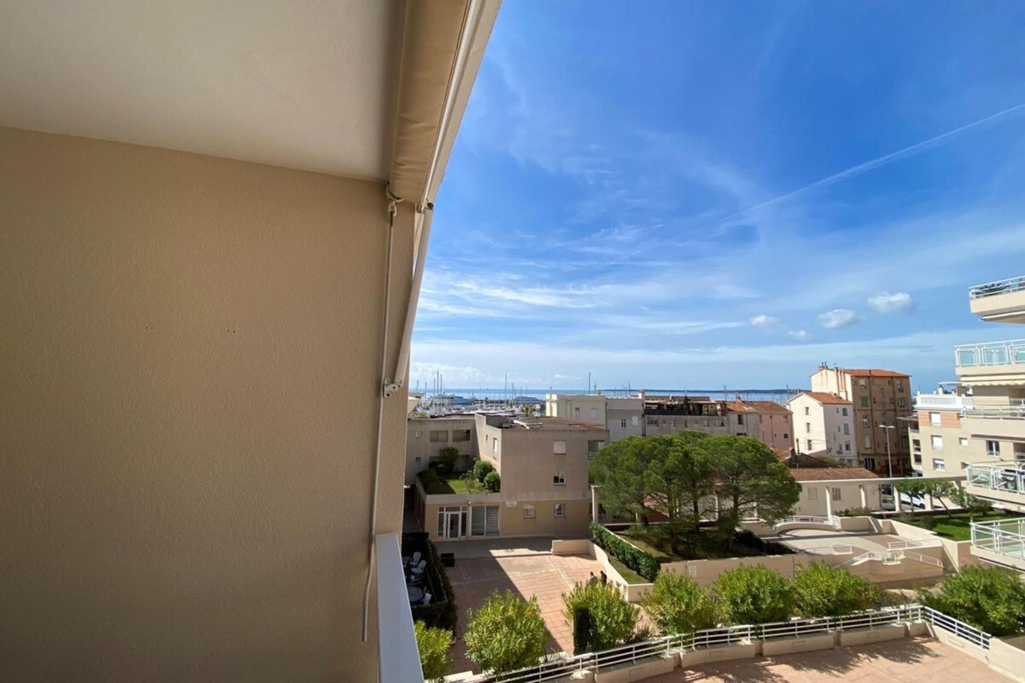 06Ai - Beautiful Renovated Studio - Sea And Pool View Vallauris Eksteriør bilde