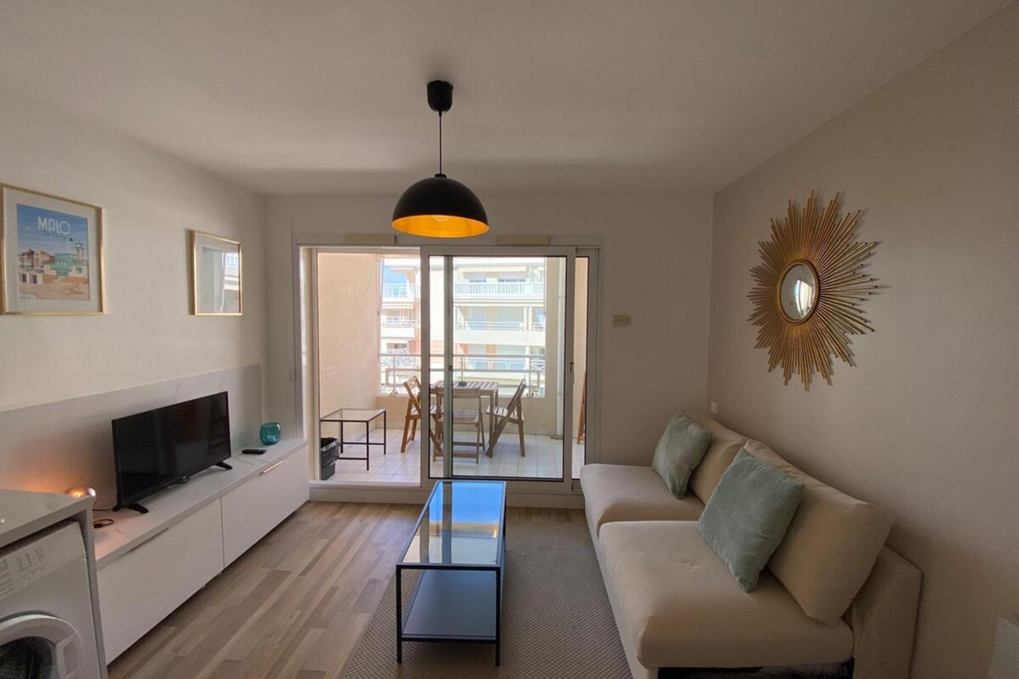 06Ai - Beautiful Renovated Studio - Sea And Pool View Vallauris Eksteriør bilde