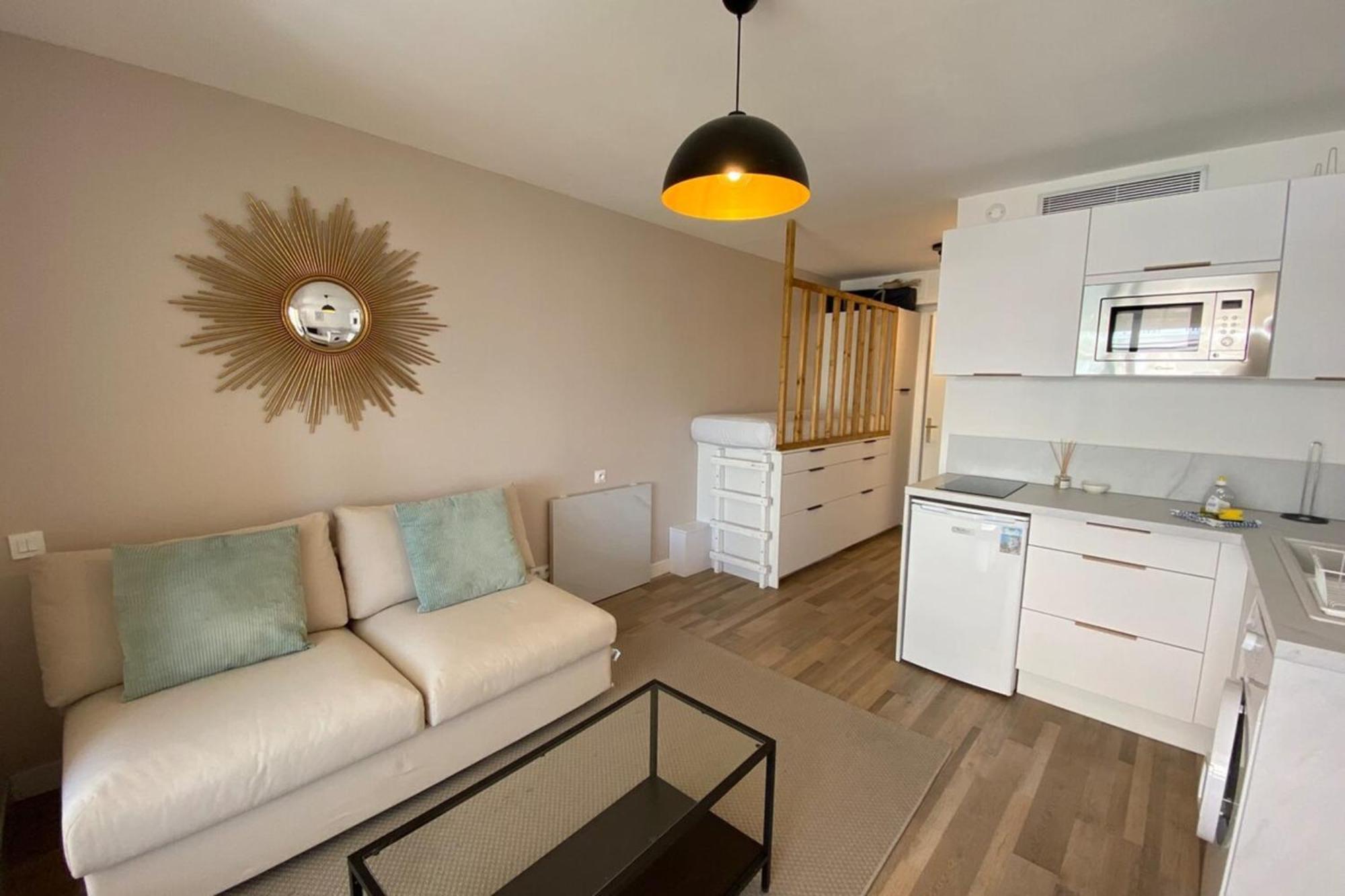 06Ai - Beautiful Renovated Studio - Sea And Pool View Vallauris Eksteriør bilde
